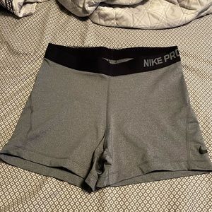Nike pro